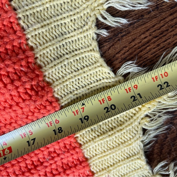 Miracle Cropped Sweater size M - Picture 9 of 11